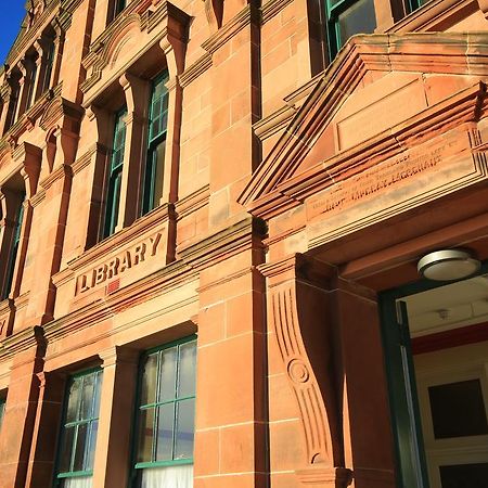 Murray Library 앤스투루더 외부 사진